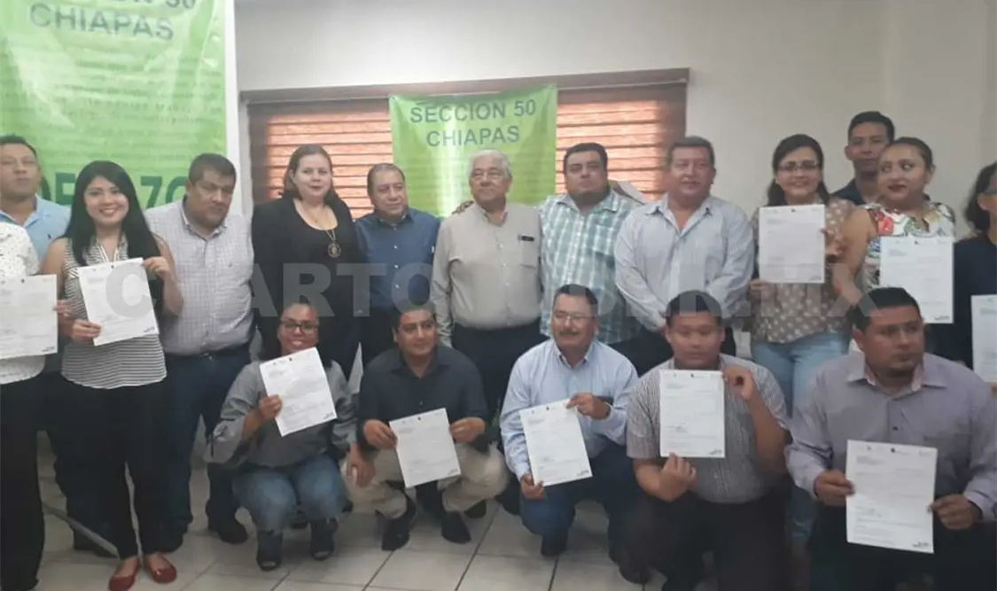 Trabajadores de la Salud reciben plazas