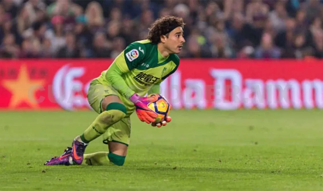 Standard inicia camino ante Sevilla