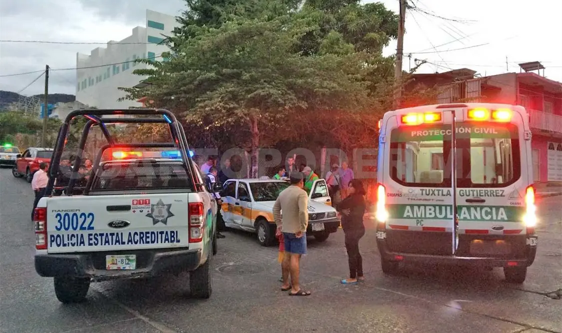 Jovencita da a luz en plena vía pública