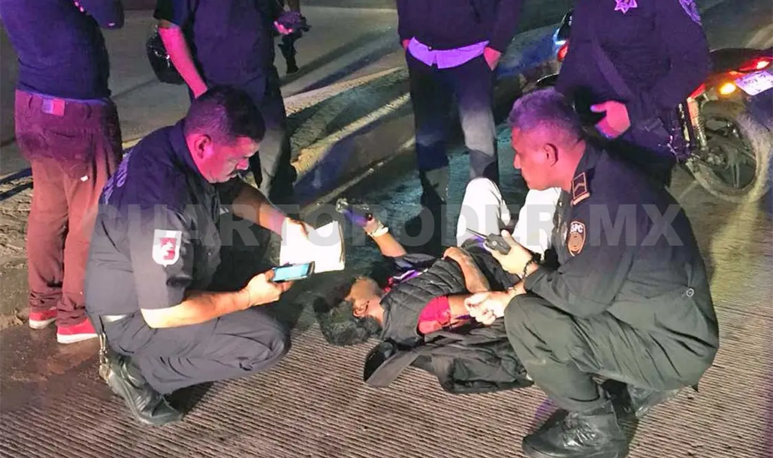 Joven es embestido por auto “fantasma”