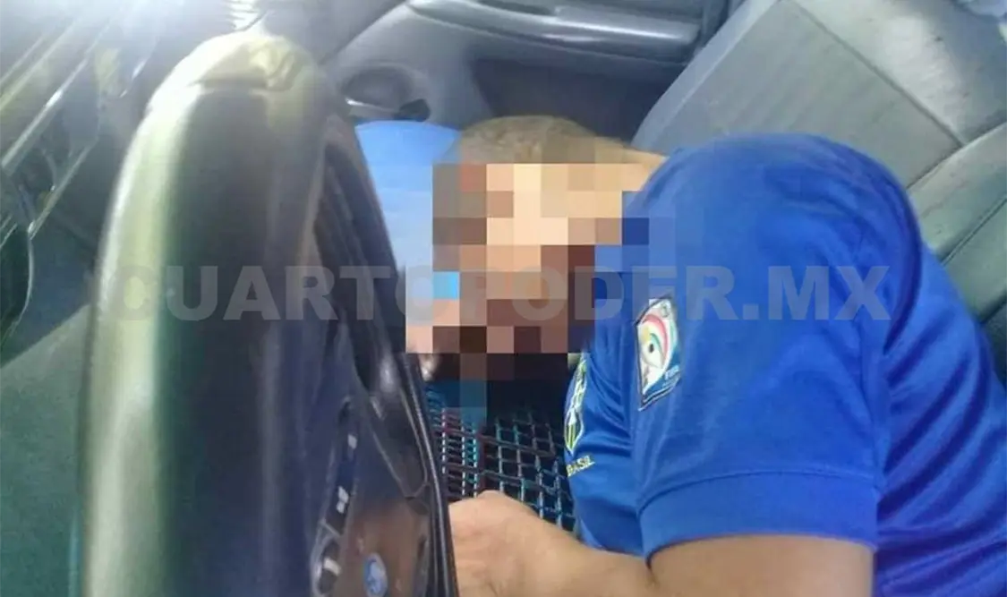 Asesinan a hombre adentro de camioneta
