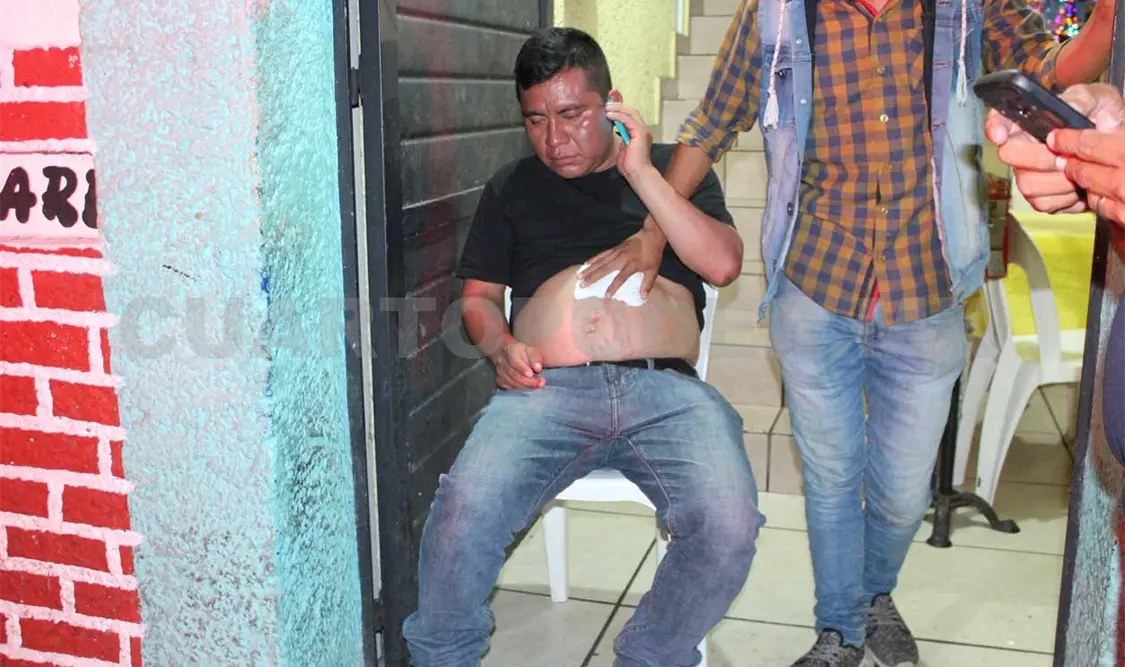 Hombre es apuñalado en riña