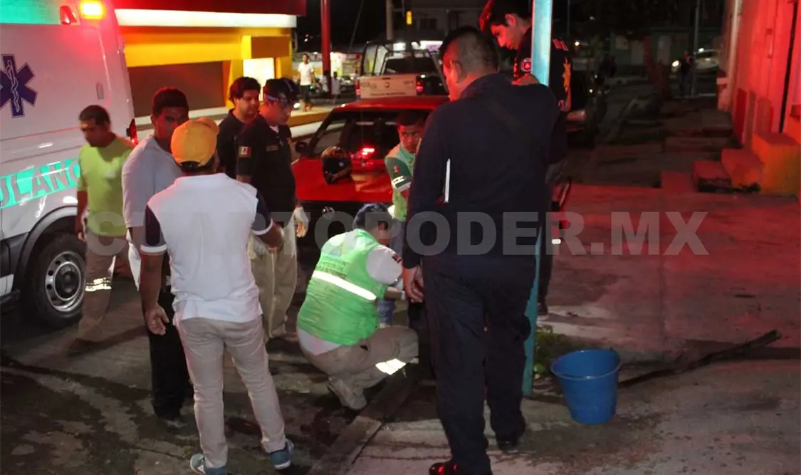 Hombre es apuñalado en trifulca callejera