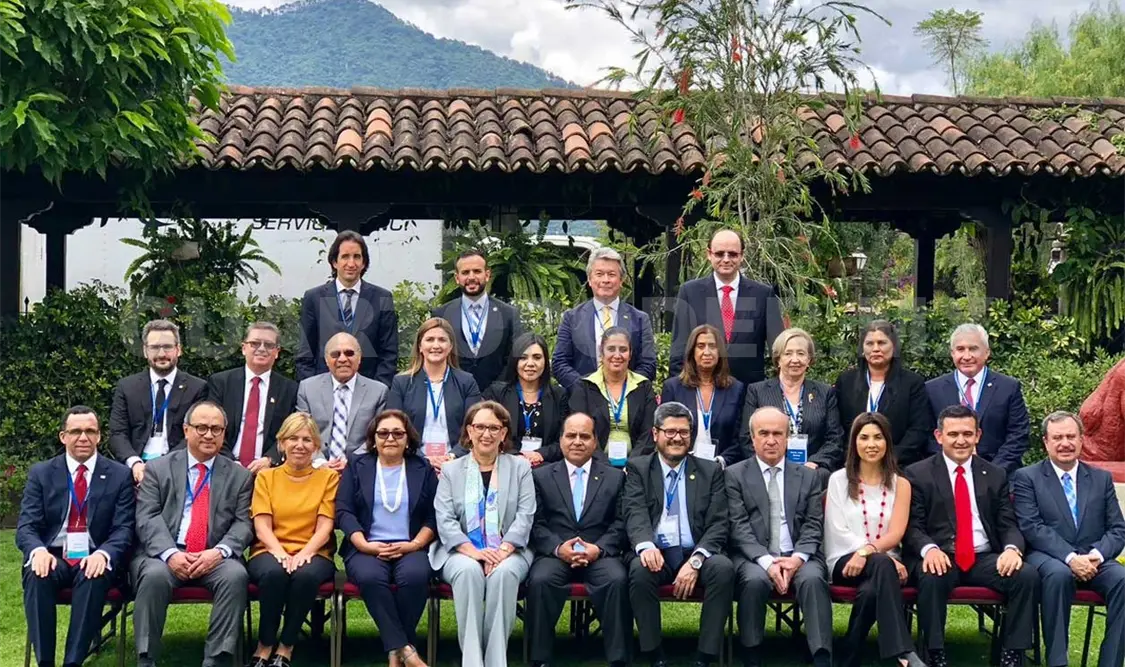 Reforma educativa requiere compromiso de la sociedad