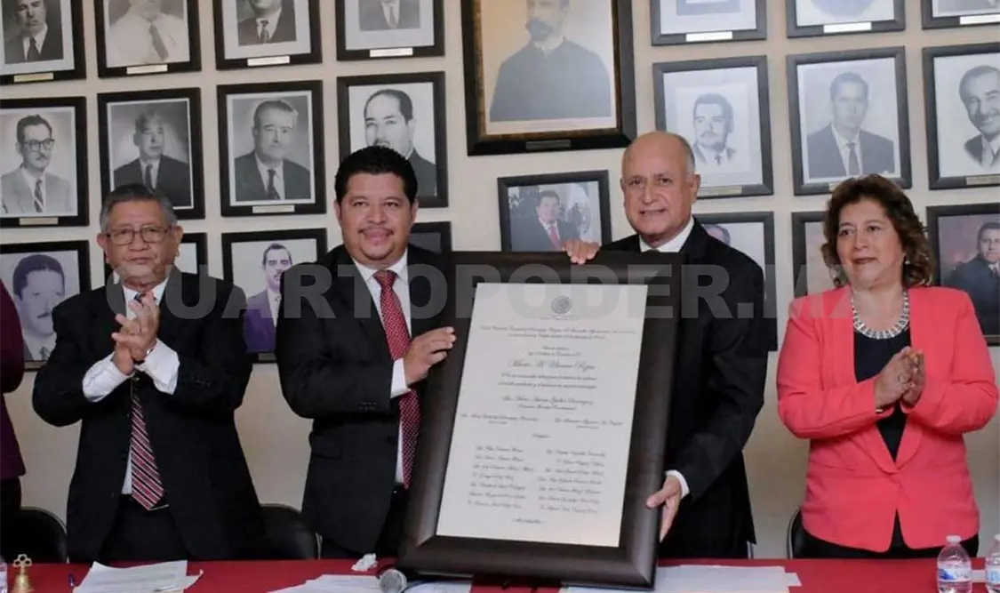 Honor a quien honor merece