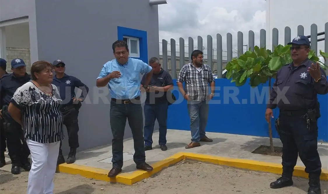 Suspenden labores por falta de pago