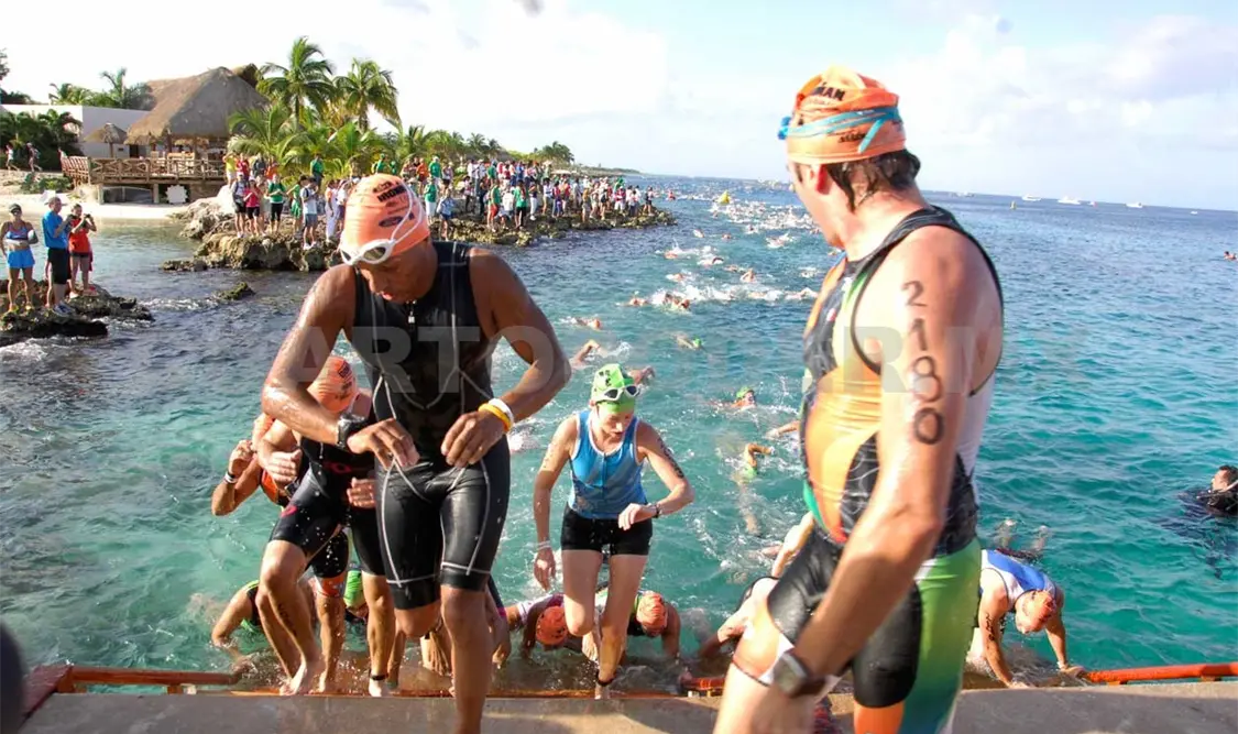 Mexicanos por victoria en Ironman Cozumel 2018