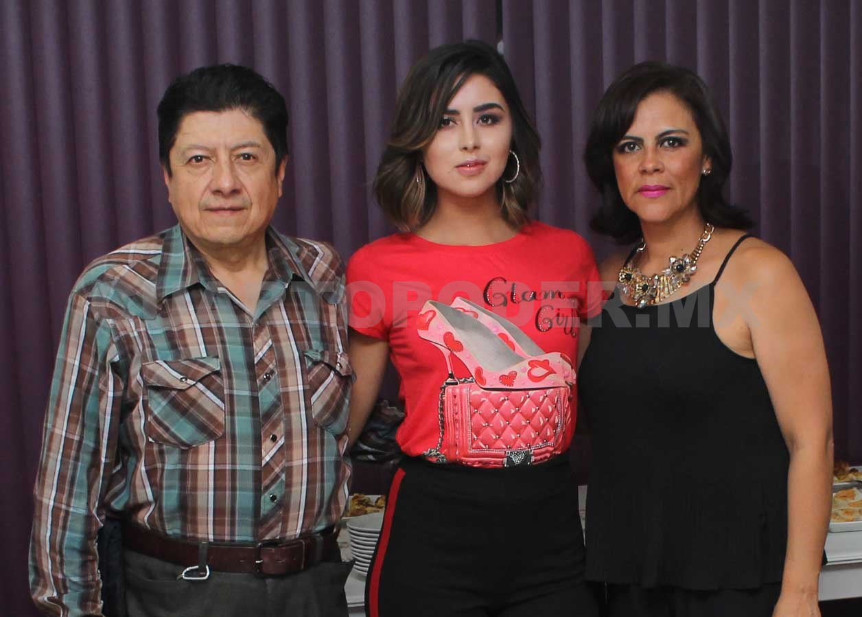 Amigas emprenden proyecto