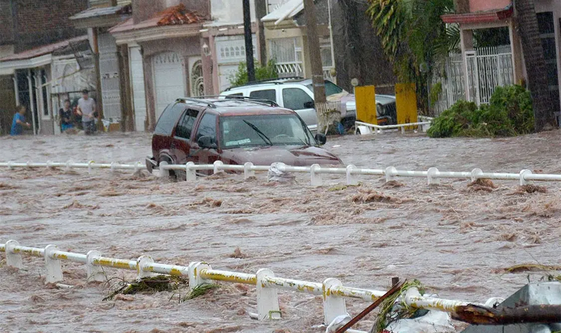El huracán Rosa empezará a disminuir su intensidad. Agencias