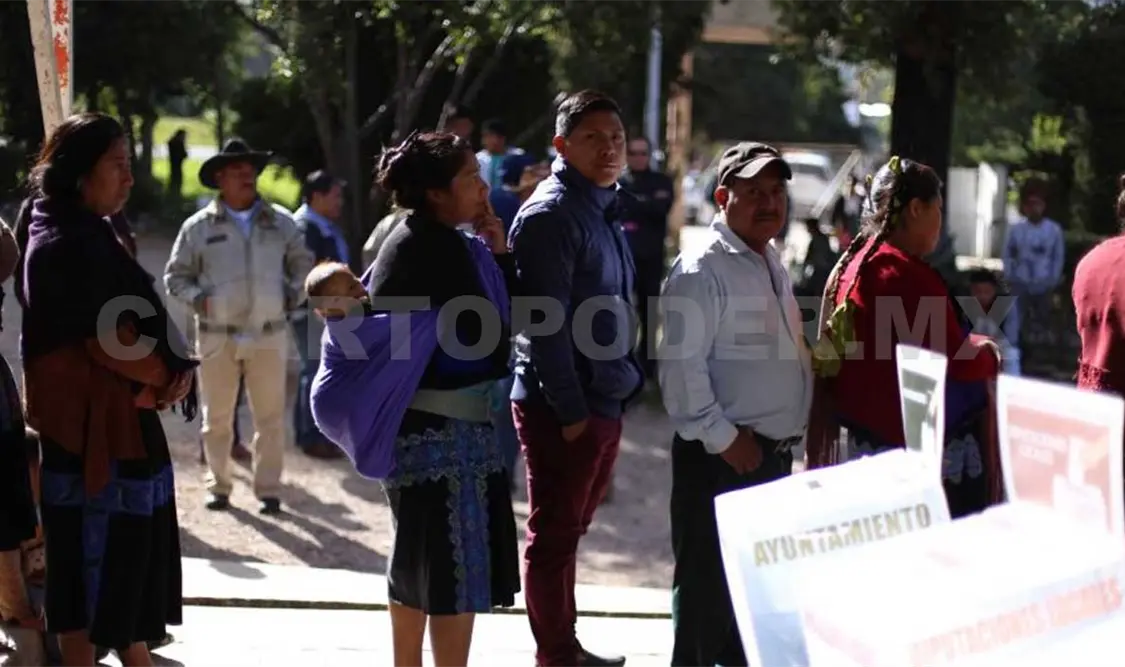 Mujeres piden al TEPJF respetar voluntad popular