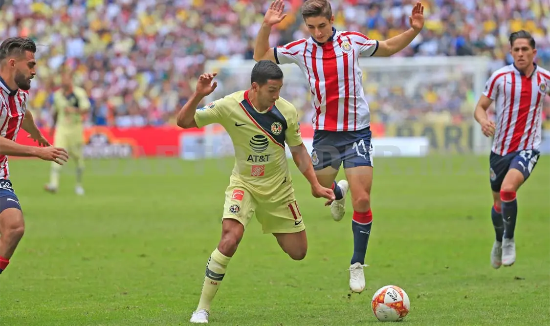 América falló penal y Chivas salió vivo