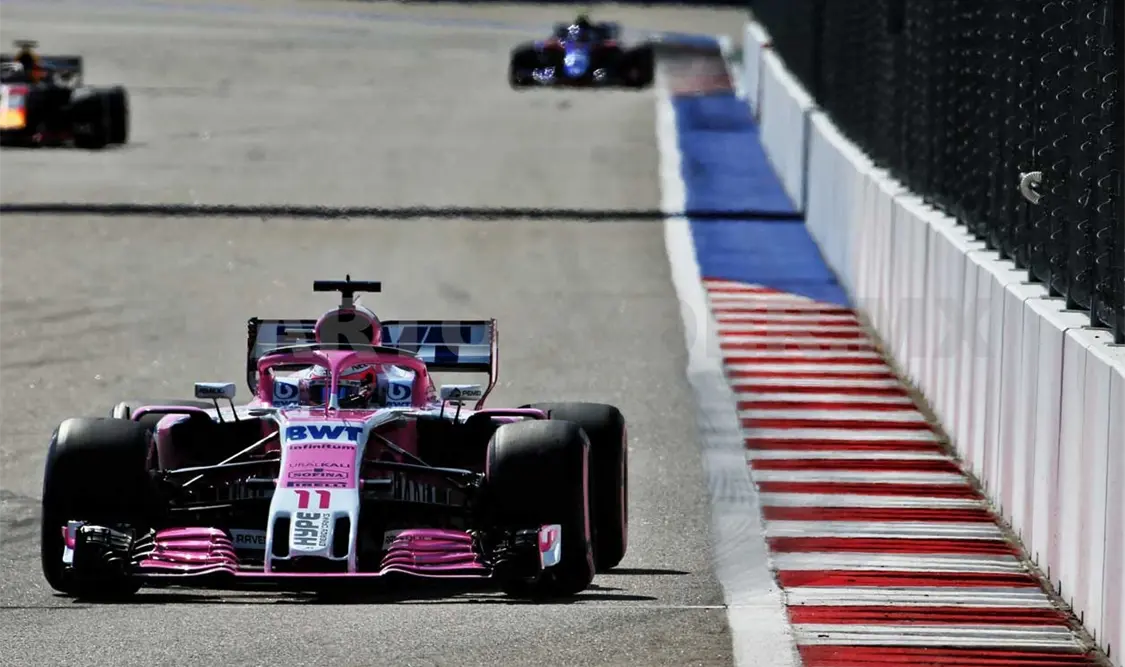 “Checo” Pérez dentro del Top Ten