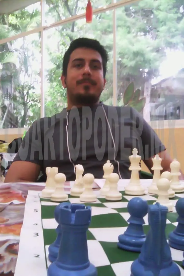 En el pasado Torneo de la Independencia, el ajedrecista aprovechó que tuvo tiempo para poder competir y viajó a la capital chiapaneca. Cortesía