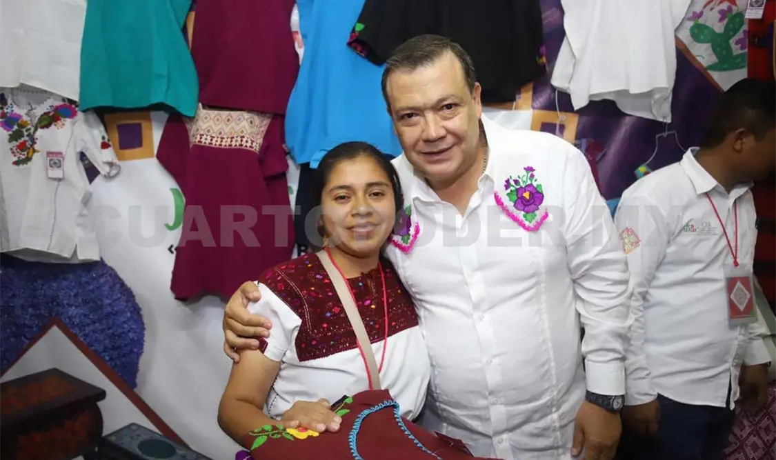 Artesanos chiapanecos exhiben sus creaciones