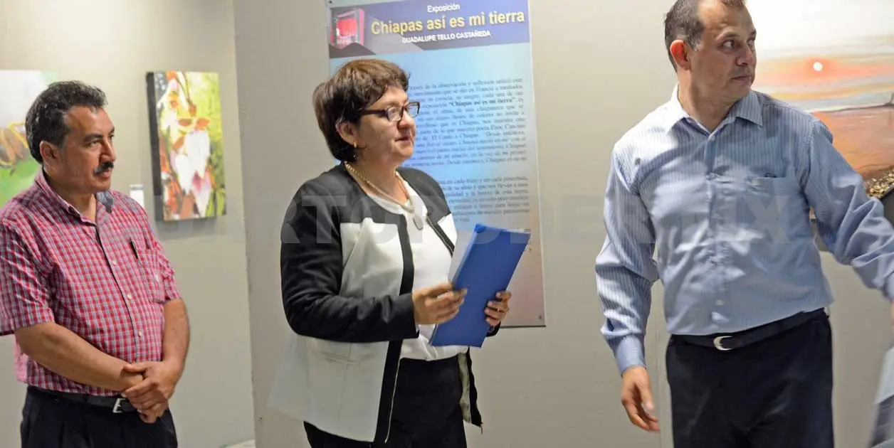 Durante el discurso de bienvenida e inauguración. Darwin Mendoza