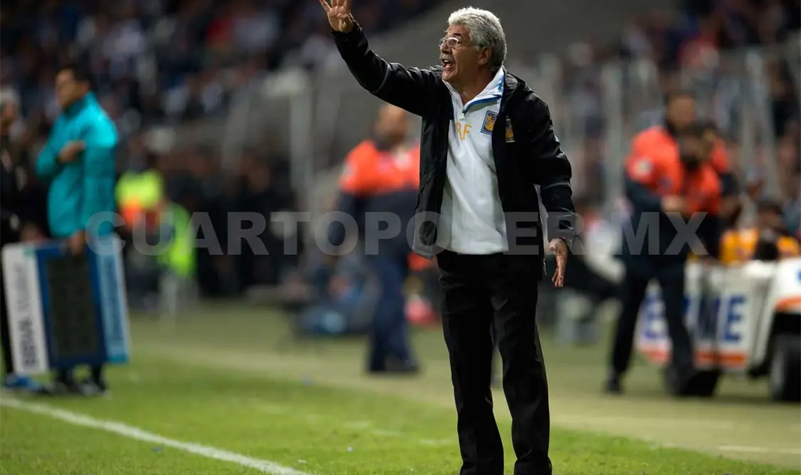Fallas en táctica fija nos llevó a la derrota: Ferretti