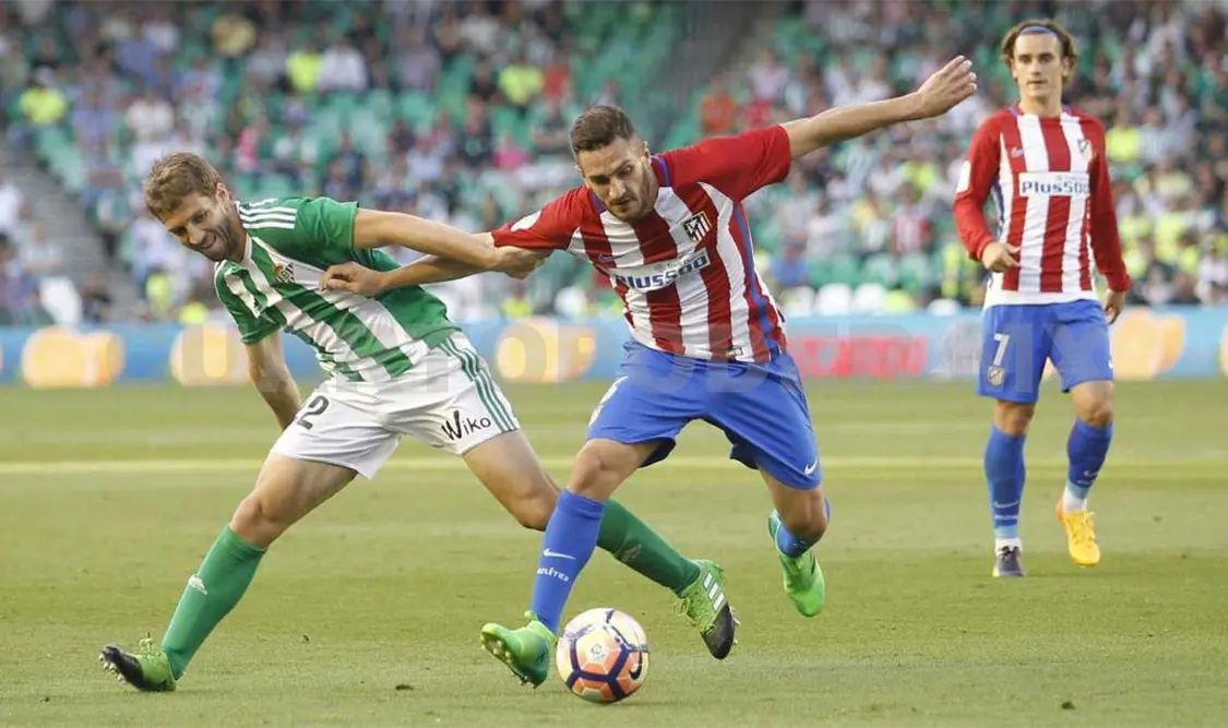 Guardado se lesiona en derrota de Real Betis