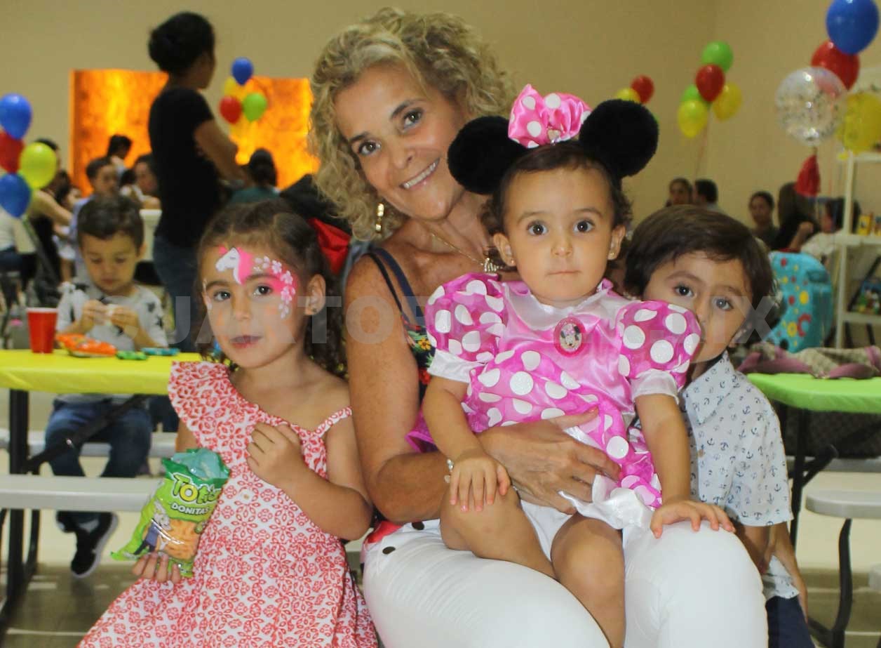 Linda fiesta para Alessia
