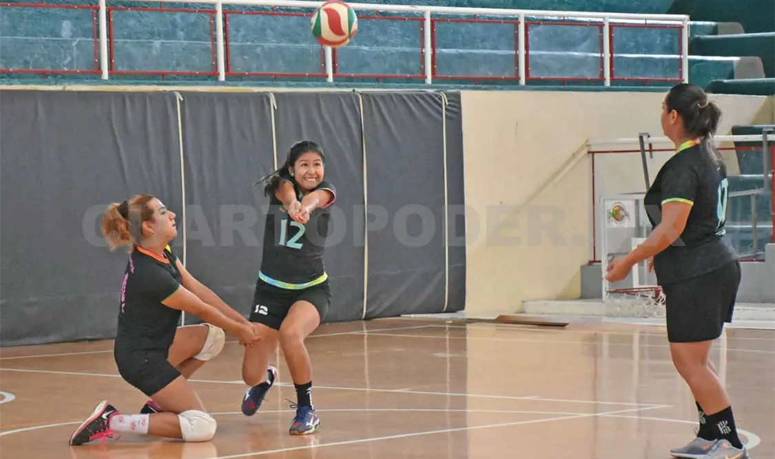 Queens y Acala comandan la primera fuerza