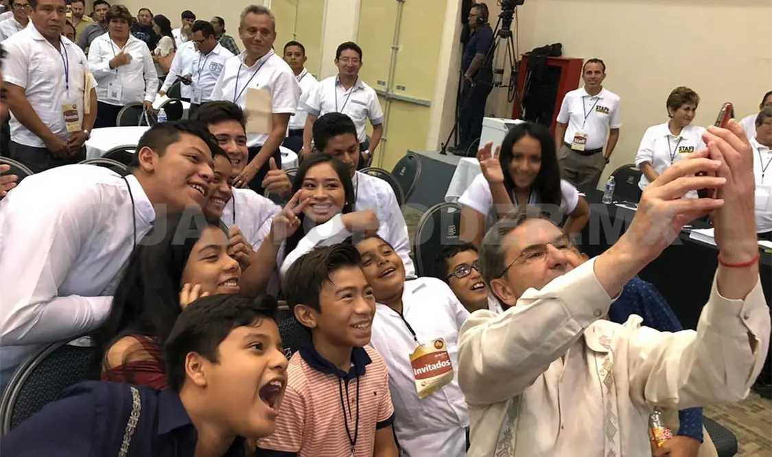 Moctezuma Barragán durante el Foro de Consulta Educativa. @emoctezumab