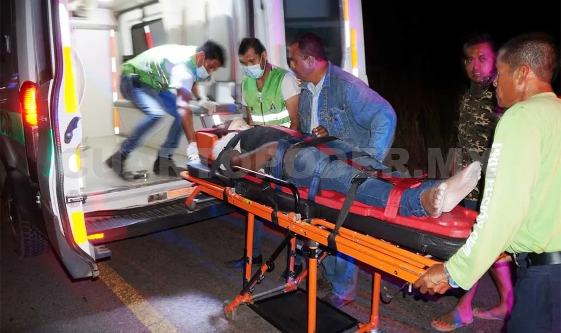 Motociclista cae y queda herido