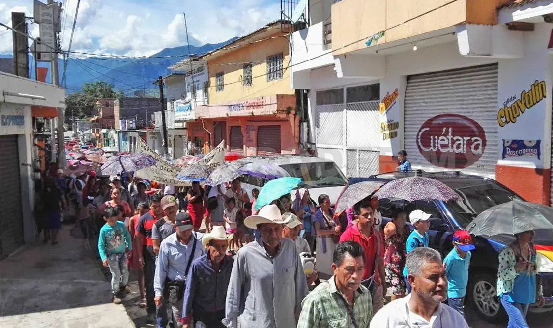 Realizan peregrinación en honor a San Romero