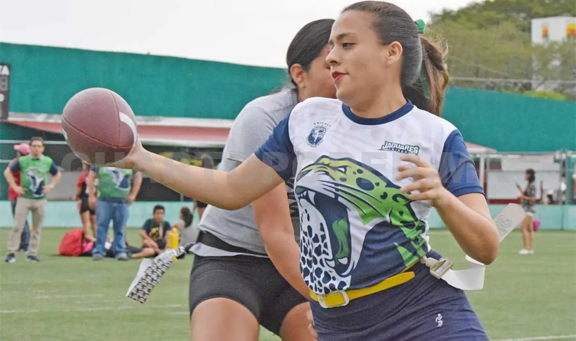 Jaguares en las semifinales de novatas
