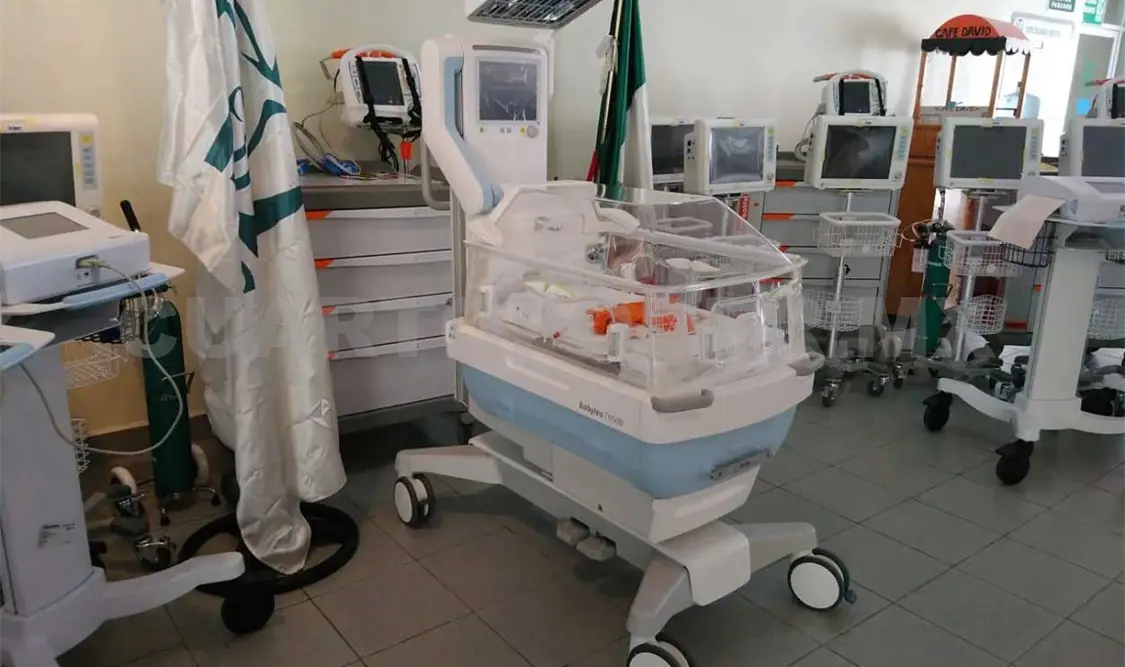 Dotan equipo médico al hospital del “5 de mayo”