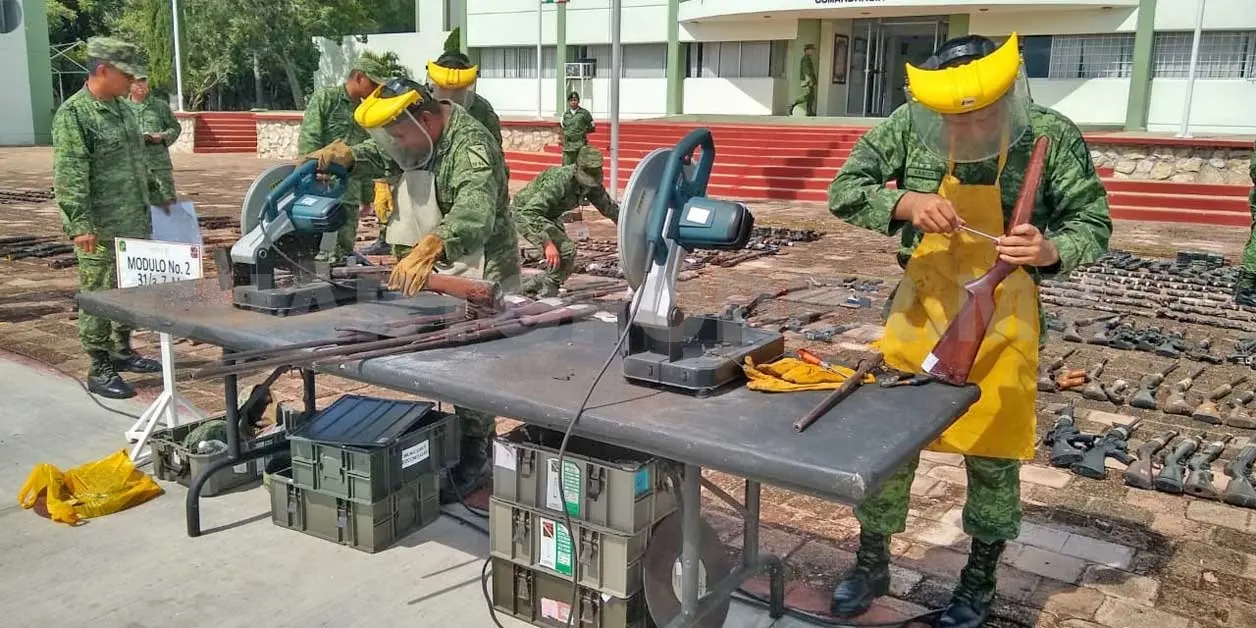 Sedena destruye más de 943 armas decomisadas