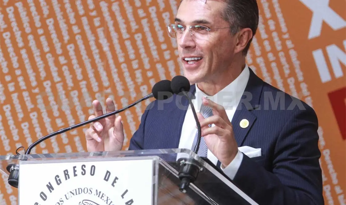 El legislador se comprometió a descentralizar la cultura con caravanas culturales. Cortesía