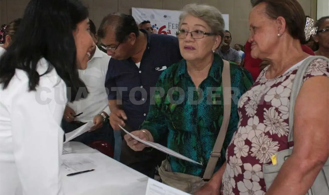 Feria ofertó 366 plazas para adultos mayores y discapacitados