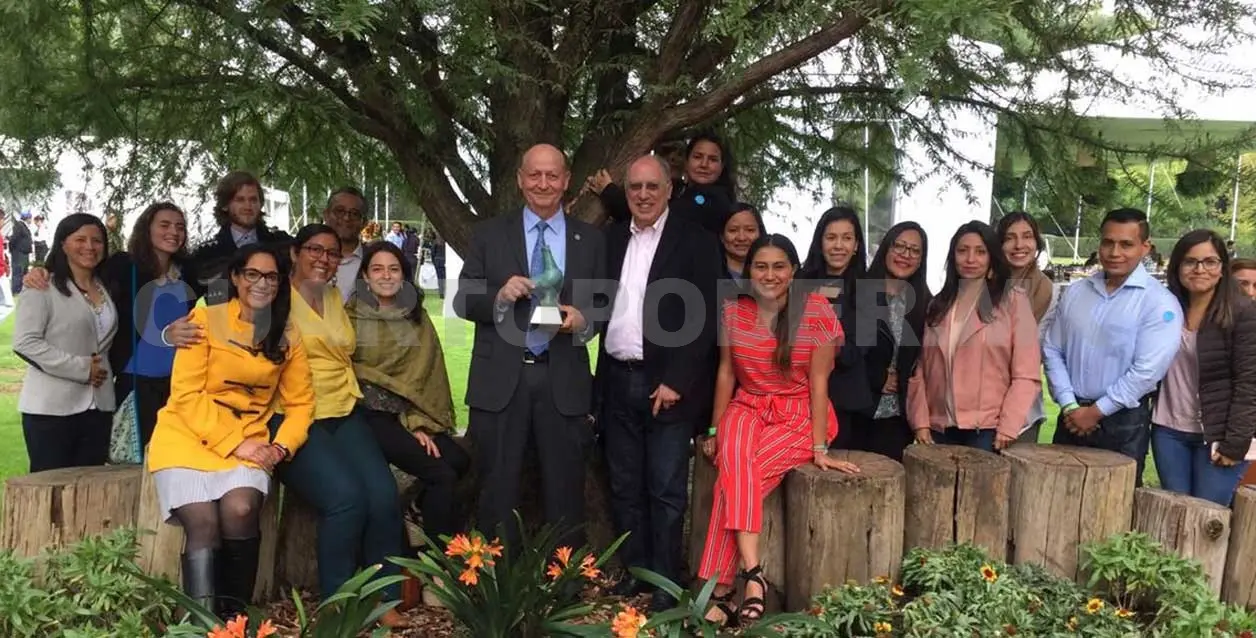 Entregan el Premio Xochitla, V Edición, al Fondo Mexicano para la Conservación de la Naturaleza (FMCN). Twitter