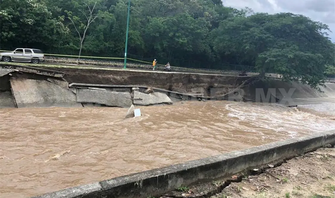 Poblaciones se encuentran hasta este momento incomunicadas. Agencias