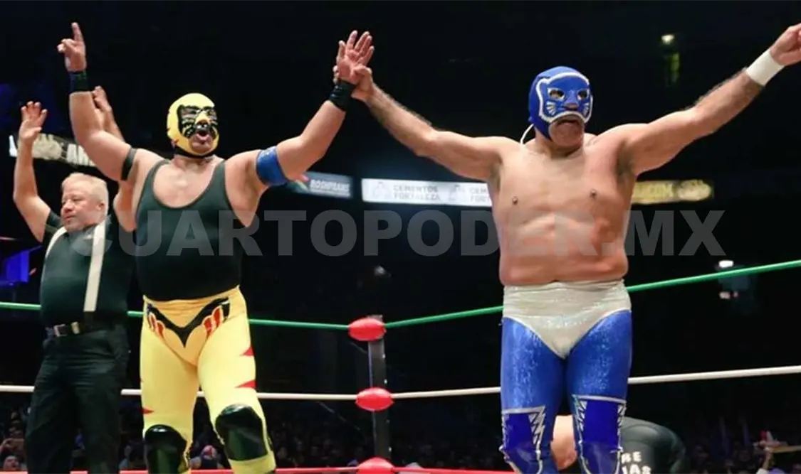 En una de las luchas principales del viernes, Blue Panthe y sus compañeros fueron vapuleados en algunon momento. Agencias