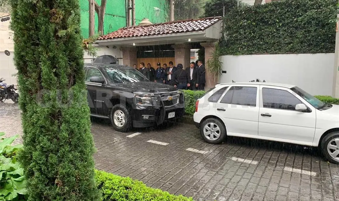 Atacan a policía en casa de excardenal