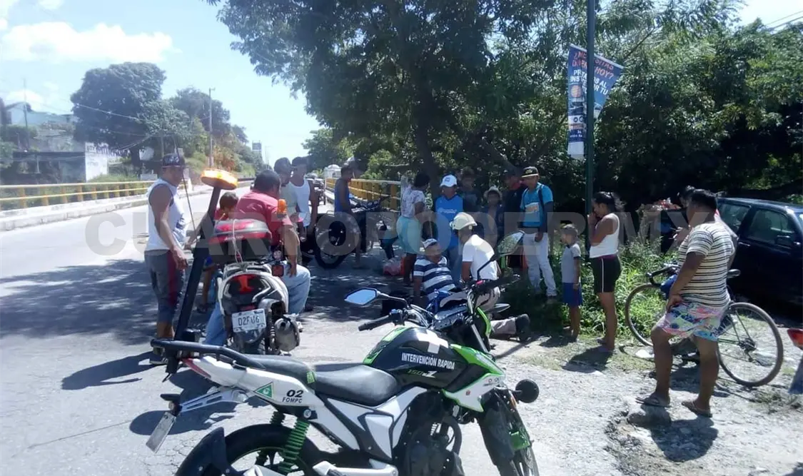 Motociclista atropella a anciano y lo lesiona