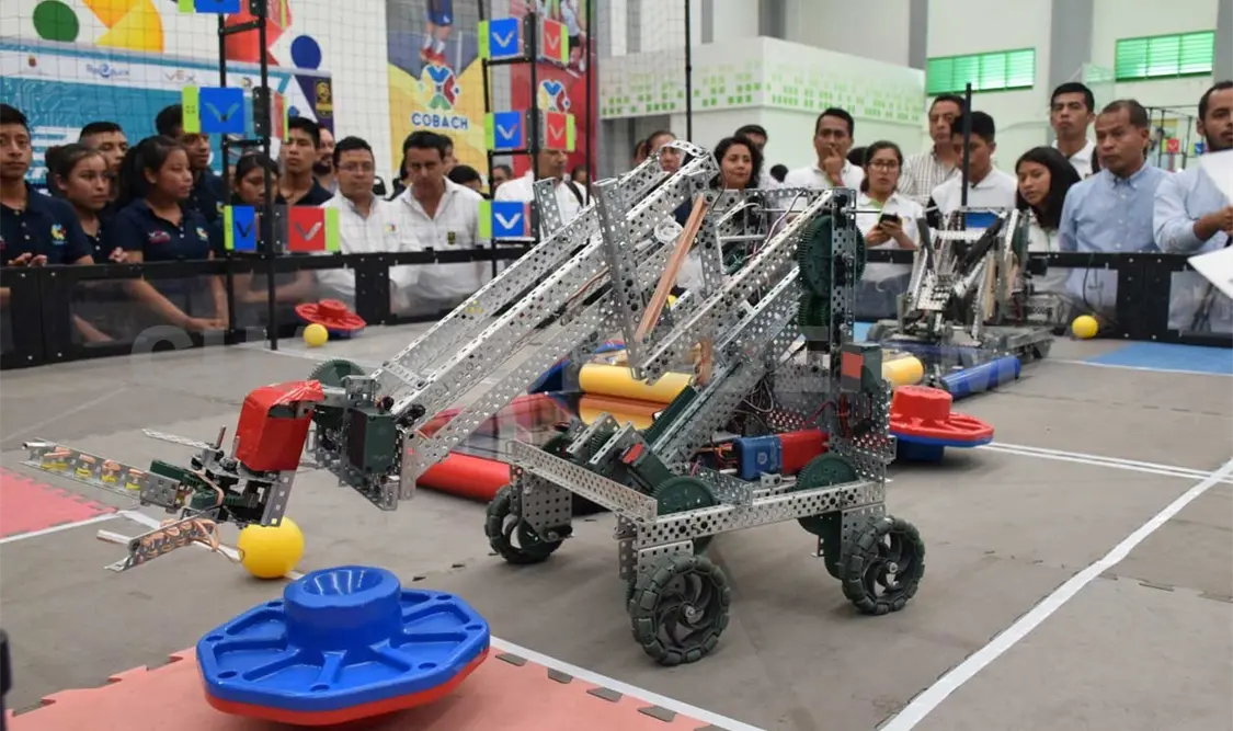 Chiapanecos buscan pase al mundial de robótica