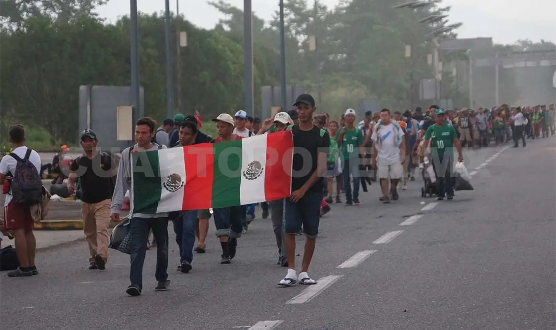 Más de tres mil migrantes participan en caravana