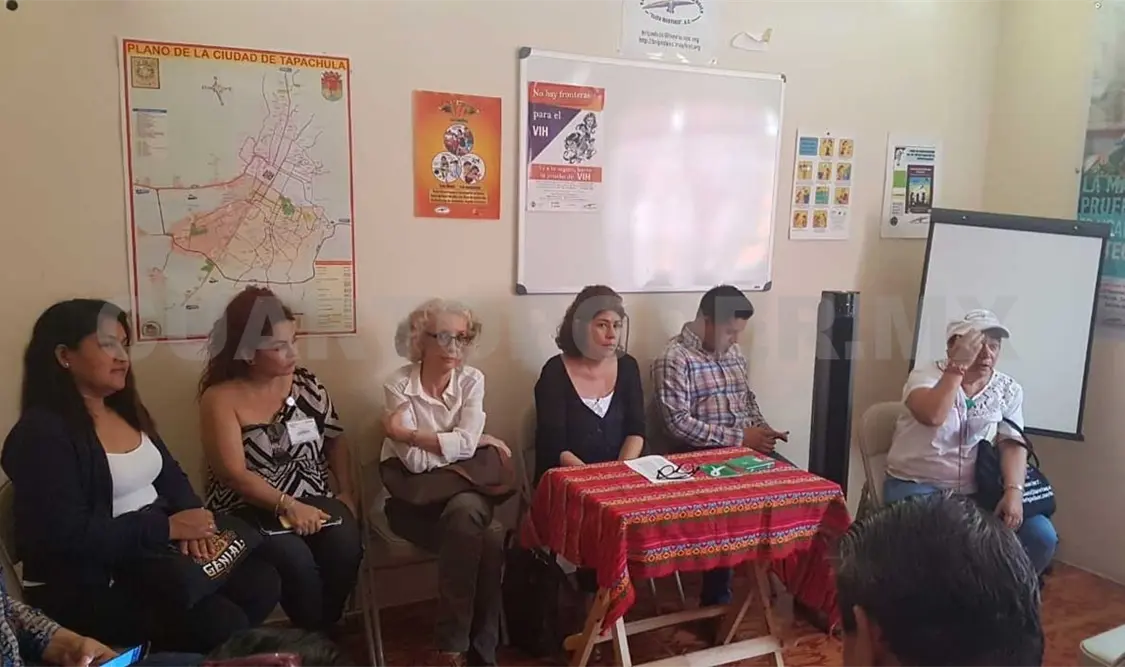 Presentan libro Putas, activistas y periodistas