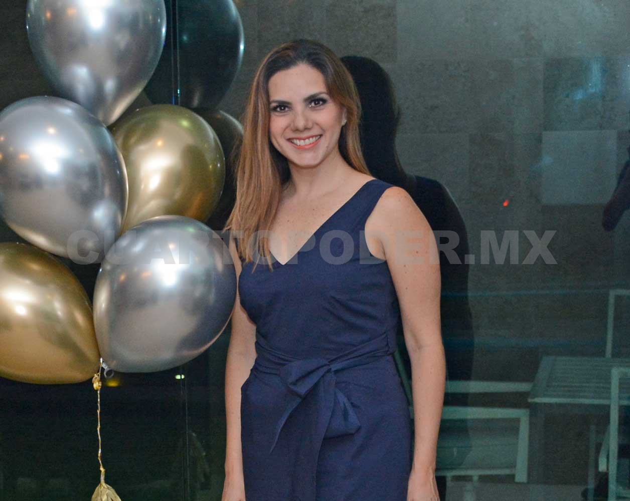 Vicky festejó con amigas