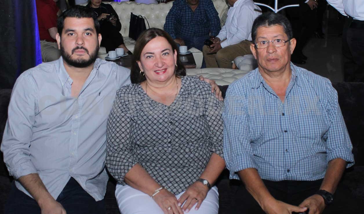 Presentación entre amigos