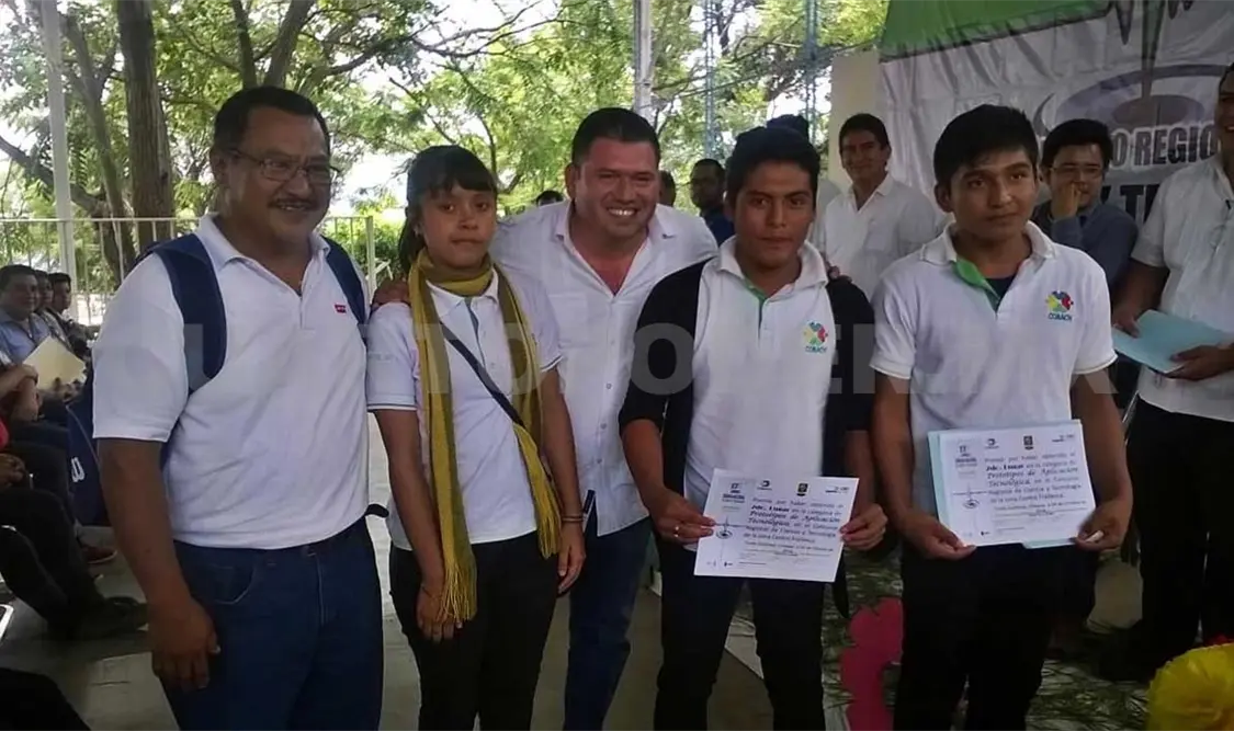 Alumnos del Cobach destacan en concurso de Ciencia