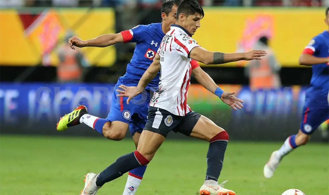 Chivas y Monarcas van en busca del pase