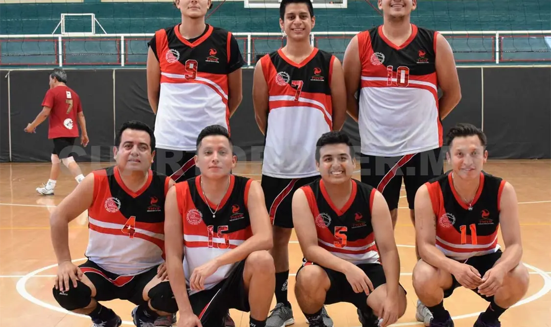Novatos logró superar a su similar de IESCH en un duelo muy parejo. Guillermo Ramos/CP