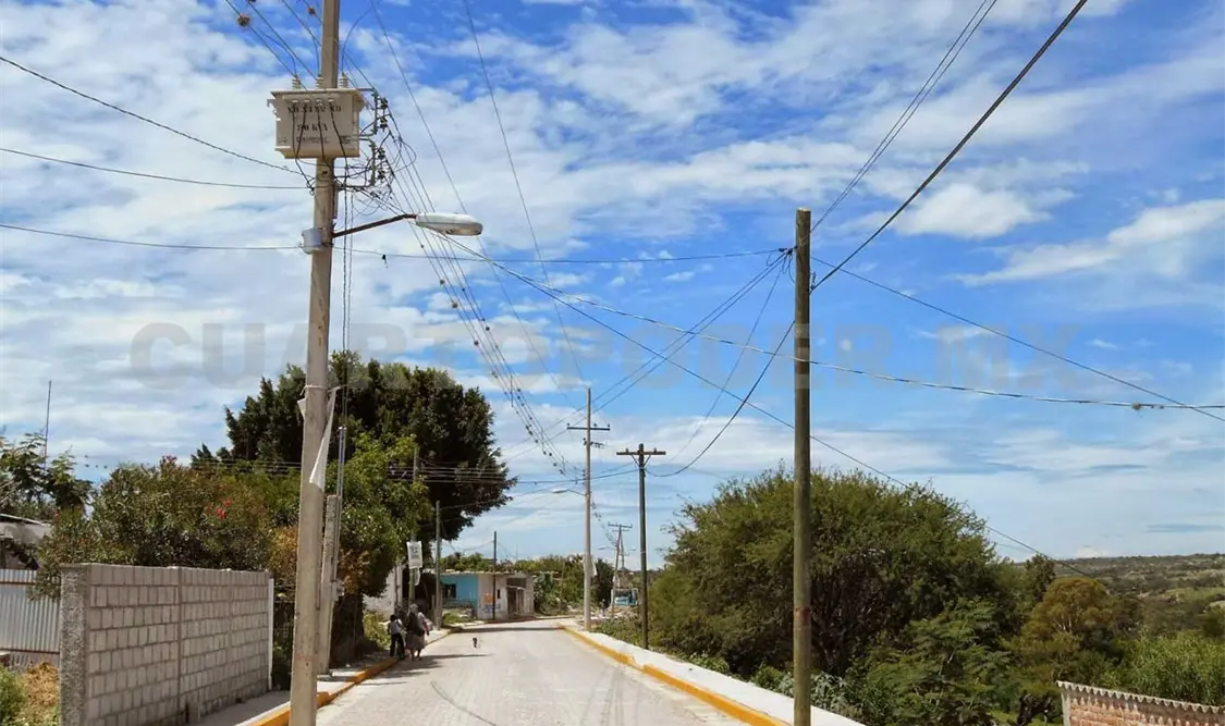 SCT: hasta 100 pesos pagarán por poste