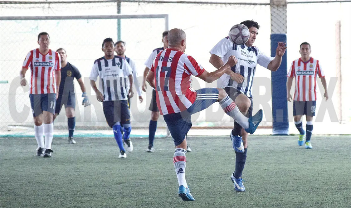 El Rebaño Sagrado logró recuperarse de su anterior descalabro y esta vez venció 7-2 a Leones Negros. Archivo
