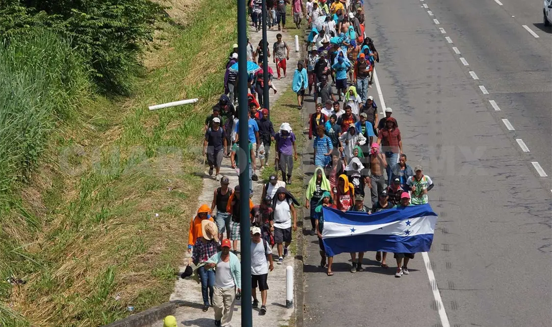 Ingresa en forma ordenada caravana