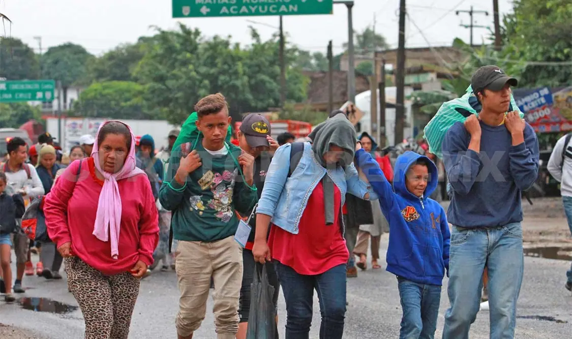 Migrantes huyen de la violencia de género y de bandas, extorsión, pobreza y un acceso limitado a educación de calidad y servicios sociales. NTX