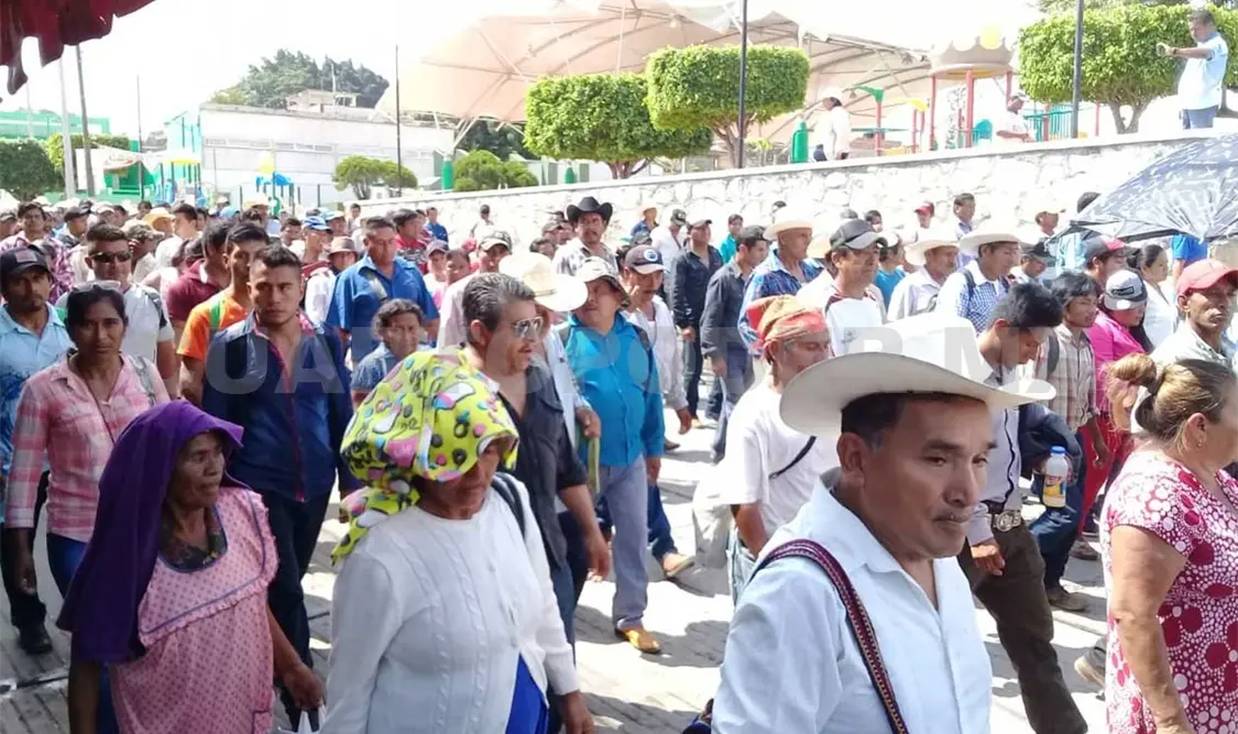 Habitantes protestan por conflicto de tierras