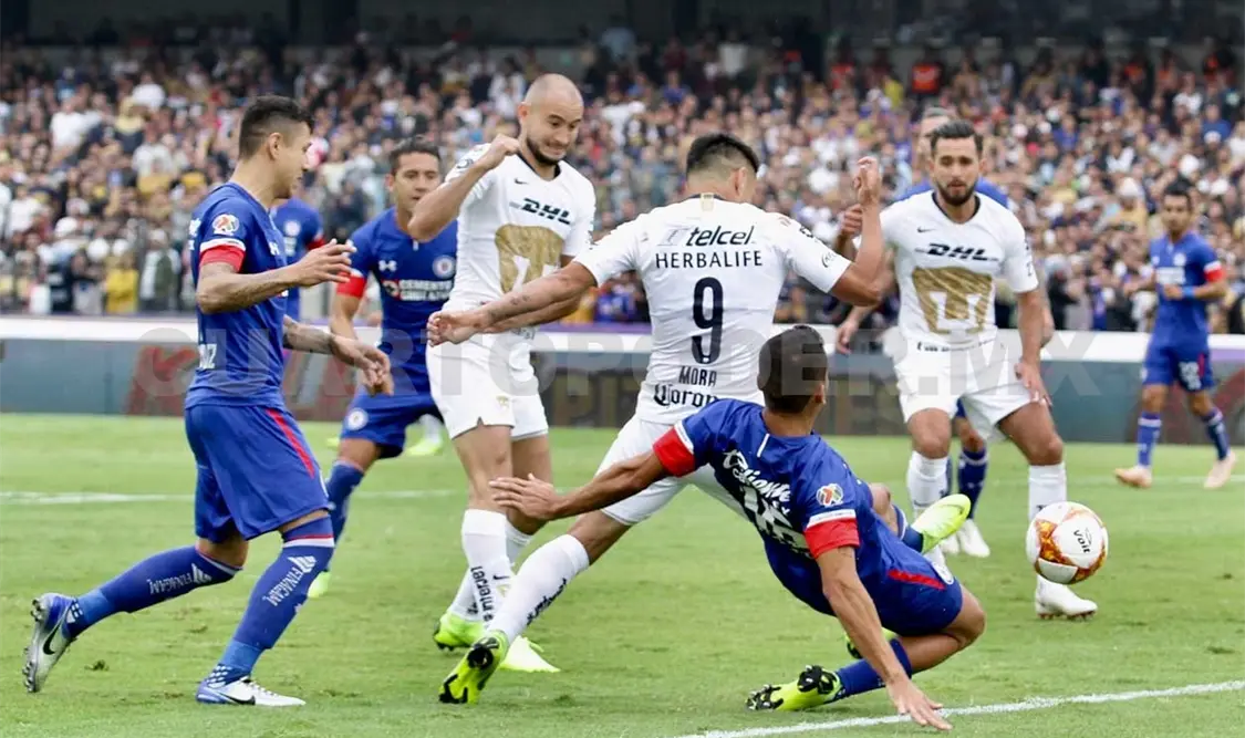 Cruz Azul es nuevo líder al ganar a Pumas en fecha 15